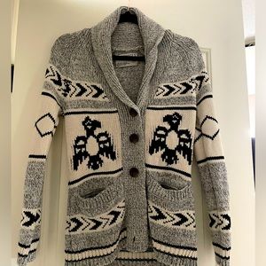 Bluenotes Knit Designed Sweater